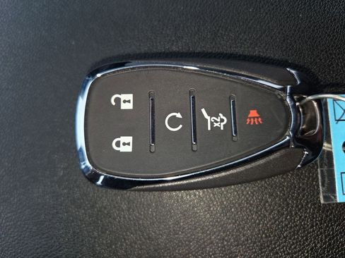 Used 2024 Chevrolet Equinox LT w/ LPO, Blackout Package AWD/4WD image 9