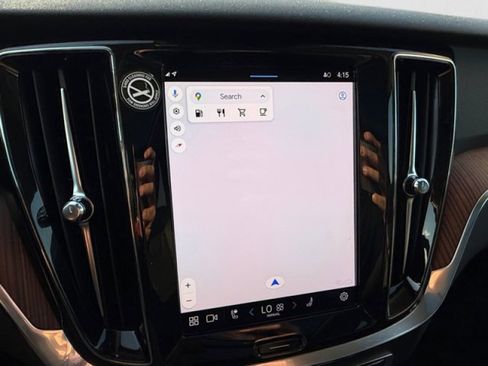 Used 2025 Volvo V60 B5 Cross Country Plus image 16