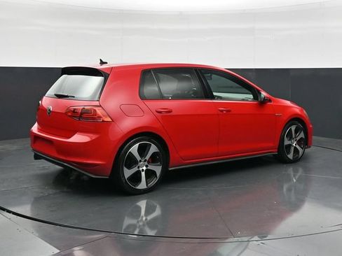 Used 2016 Volkswagen Golf 4-Door FWD image 2