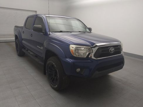 Used 2015 Toyota Tacoma PreRunner w/ SR5 Package image 13