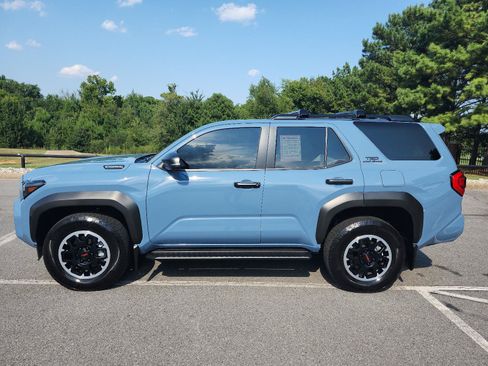 Used 2026 Toyota 4Runner TRD Off-Road Premium w/ Tow Technology Package AWD/4WD image 2