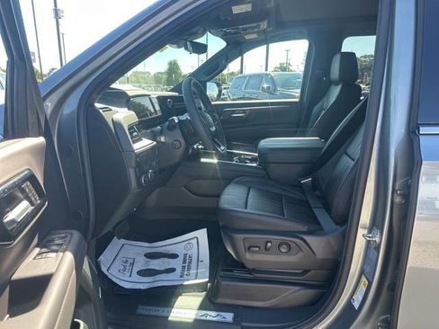 New 2026 Chevrolet Suburban High Country w/ Sun And Tow Package image 16