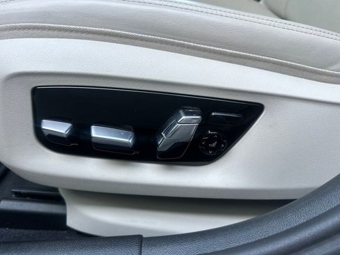 Certified 2023 BMW 530e xDrive w/ Executive Package image 14