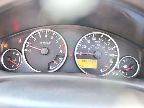 Used 2006 Nissan Pathfinder SE w/ (P01) Se Premium Pkg image 16