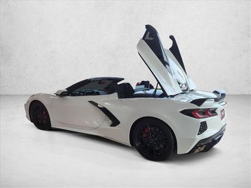 Used 2023 Chevrolet Corvette Stingray Preferred Conv w/ Z51 Performance Package RWD image 3