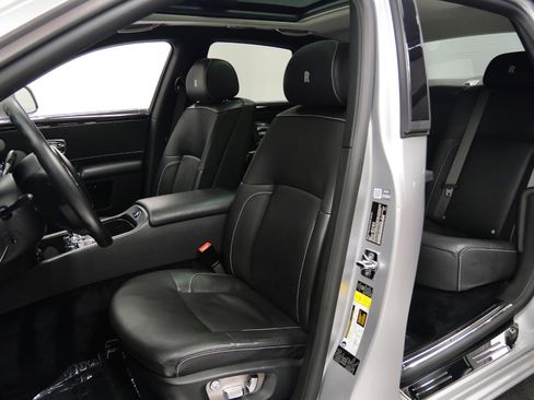 Used 2013 Rolls-Royce Ghost image 26