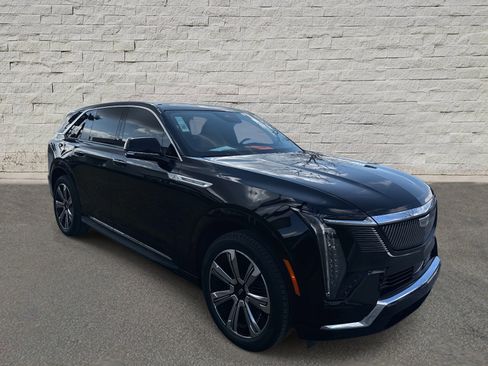 New 2025 Cadillac Escalade IQ Luxury 2 image 7