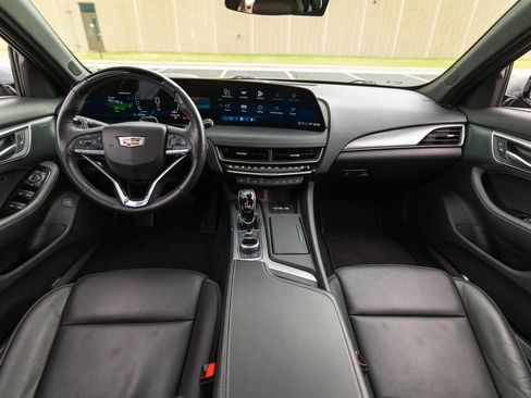 Used 2025 Cadillac CT5 Premium Luxury RWD image 12