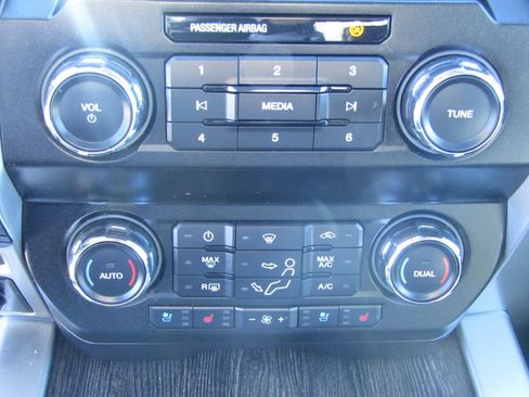 Used 2021 Ford F250 Lariat image 27