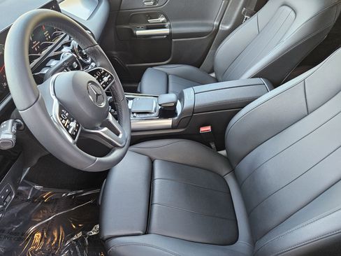 Certified 2023 Mercedes-Benz GLA 250 image 12