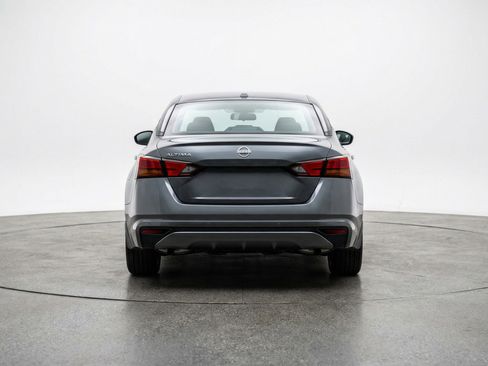 Used 2025 Nissan Altima 2.5 SV FWD image 7