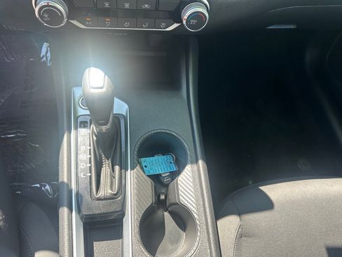 Used 2025 Nissan Altima 2.5 SV FWD image 14