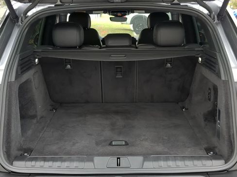 Used 2025 Land Rover Range Rover Sport SE image 35