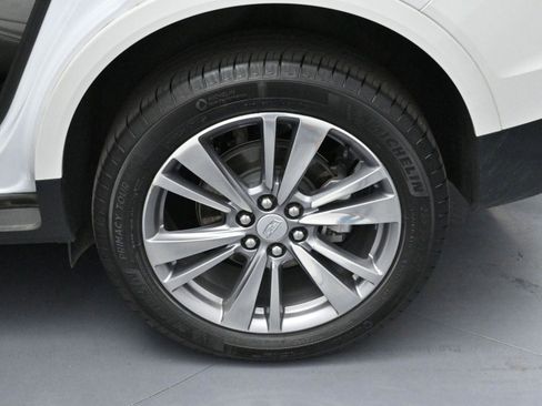 Certified 2025 Cadillac XT5 Premium Luxury image 39