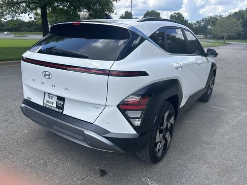 Certified 2025 Hyundai Kona Limited FWD image 7