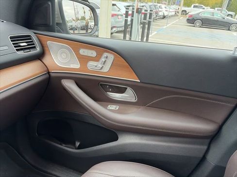 Used 2021 Mercedes-Benz GLS 450 4MATIC image 16