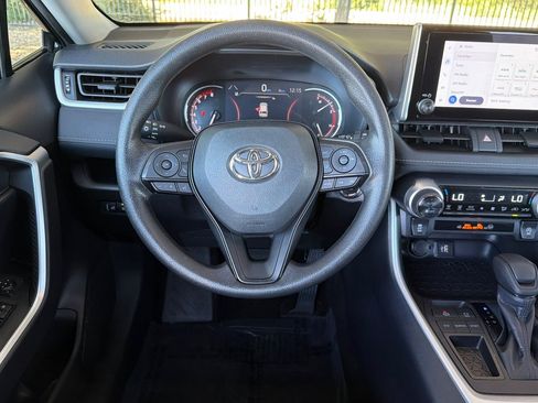 Used 2025 Toyota RAV4 XLE FWD image 17