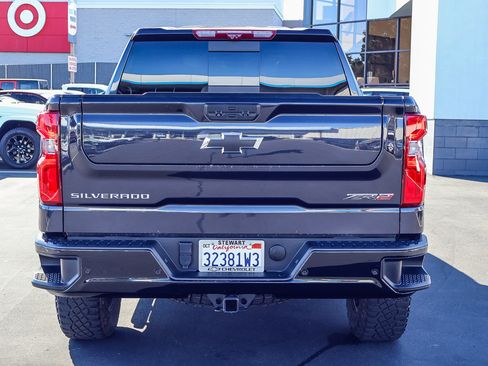 Used 2023 Chevrolet Silverado 1500 ZR2 w/ Technology Package image 22
