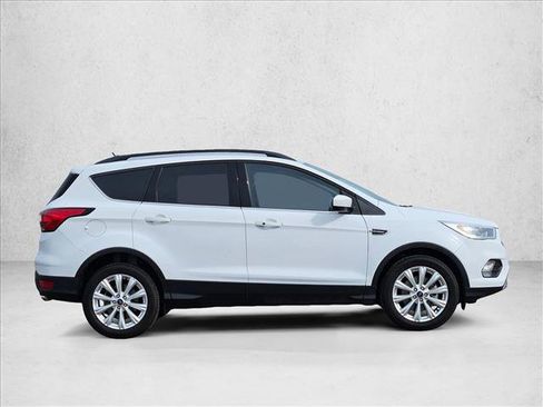 Used 2019 Ford Escape SEL image 5