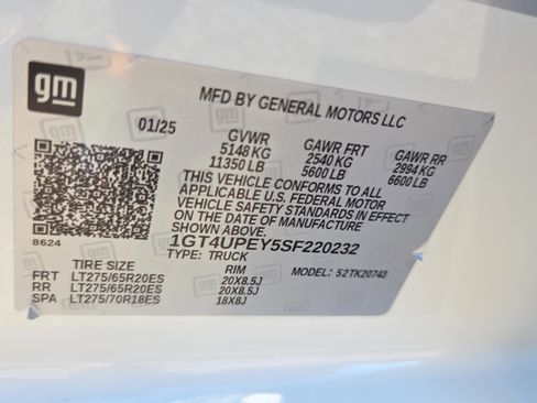 Used 2025 GMC Sierra 2500 AT4 w/ AT4 Premium Plus Package AWD/4WD image 17