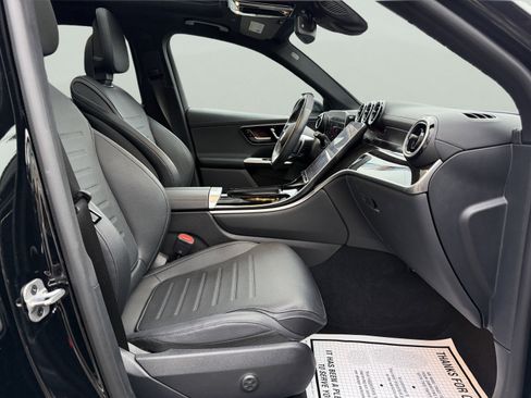 Used 2023 Mercedes-Benz GLC 300 4MATIC image 42