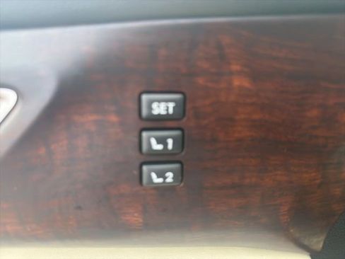 Used 2019 Subaru Ascent Touring image 30