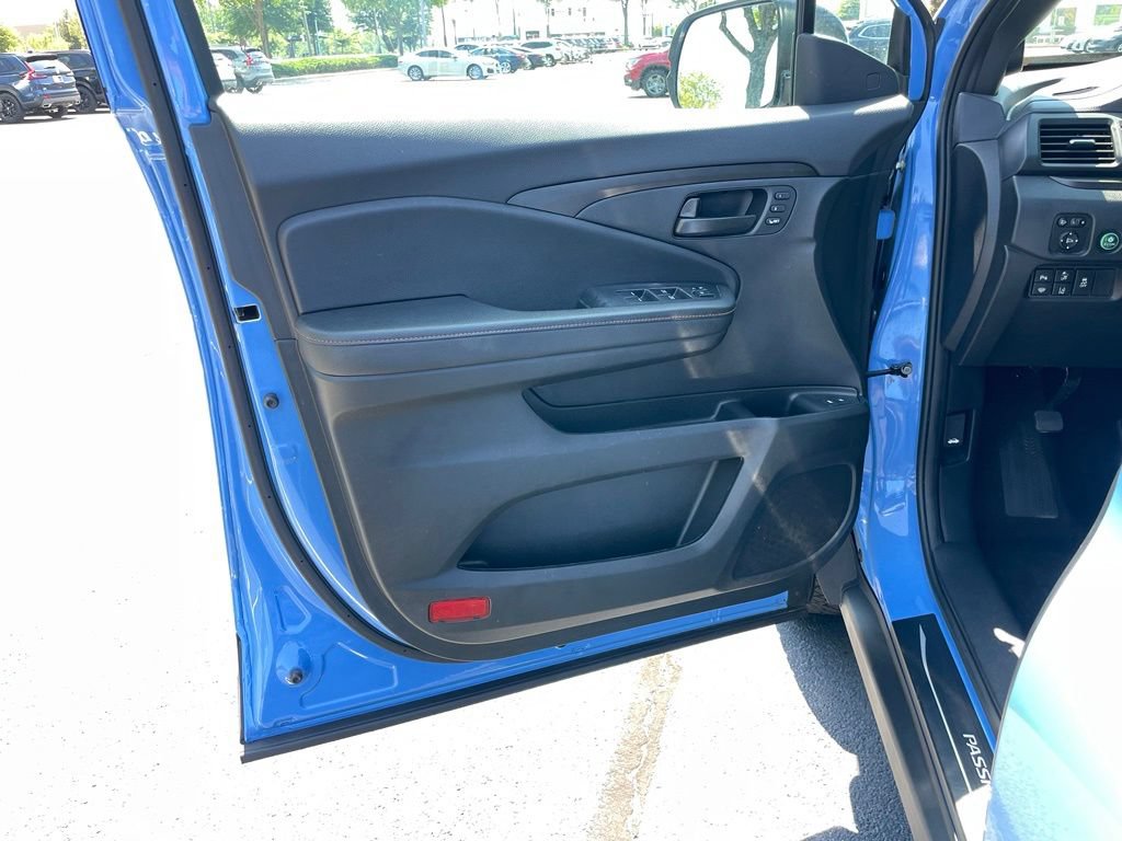 Certified 2025 Honda Passport TrailSport image 24