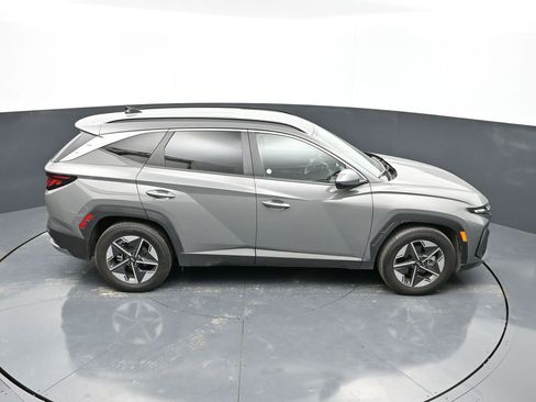 Used 2025 Hyundai Tucson SEL FWD image 32