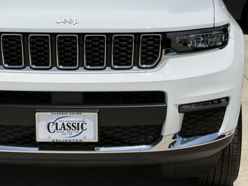 Used 2025 Jeep Grand Cherokee L Limited AWD/4WD image 8