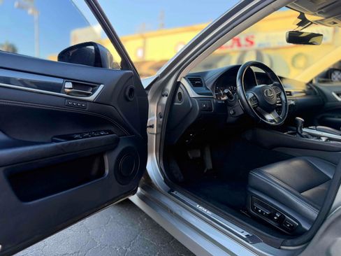 Used 2016 Lexus GS 200t RWD image 14