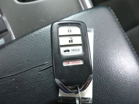 Used 2018 Honda Accord Sport image 17