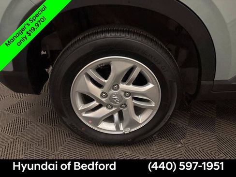 Certified 2026 Hyundai Venue SE FWD image 17
