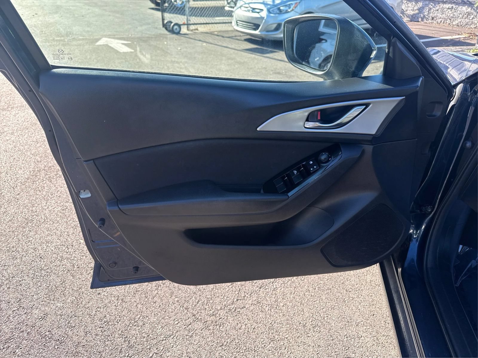 Used 2018 MAZDA MAZDA3 Sport w/ Preferred Equipment Package FWD image 19