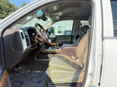 Used 2016 GMC Sierra 2500 SLT w/ Duramax Plus Package AWD/4WD image 8