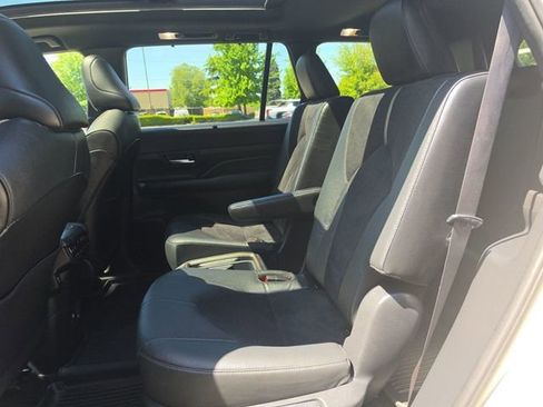 Used 2024 Toyota Grand Highlander AWD Hybrid image 34