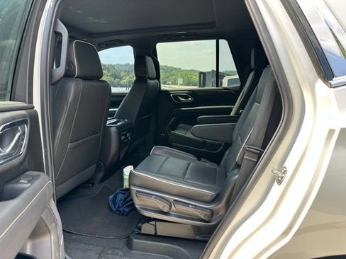 Used 2023 Chevrolet Tahoe Premier AWD/4WD image 6