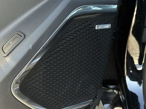 Certified 2024 GMC Acadia Denali image 25