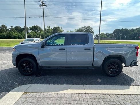 Used 2024 Chevrolet Silverado 1500 Custom AWD/4WD image 5
