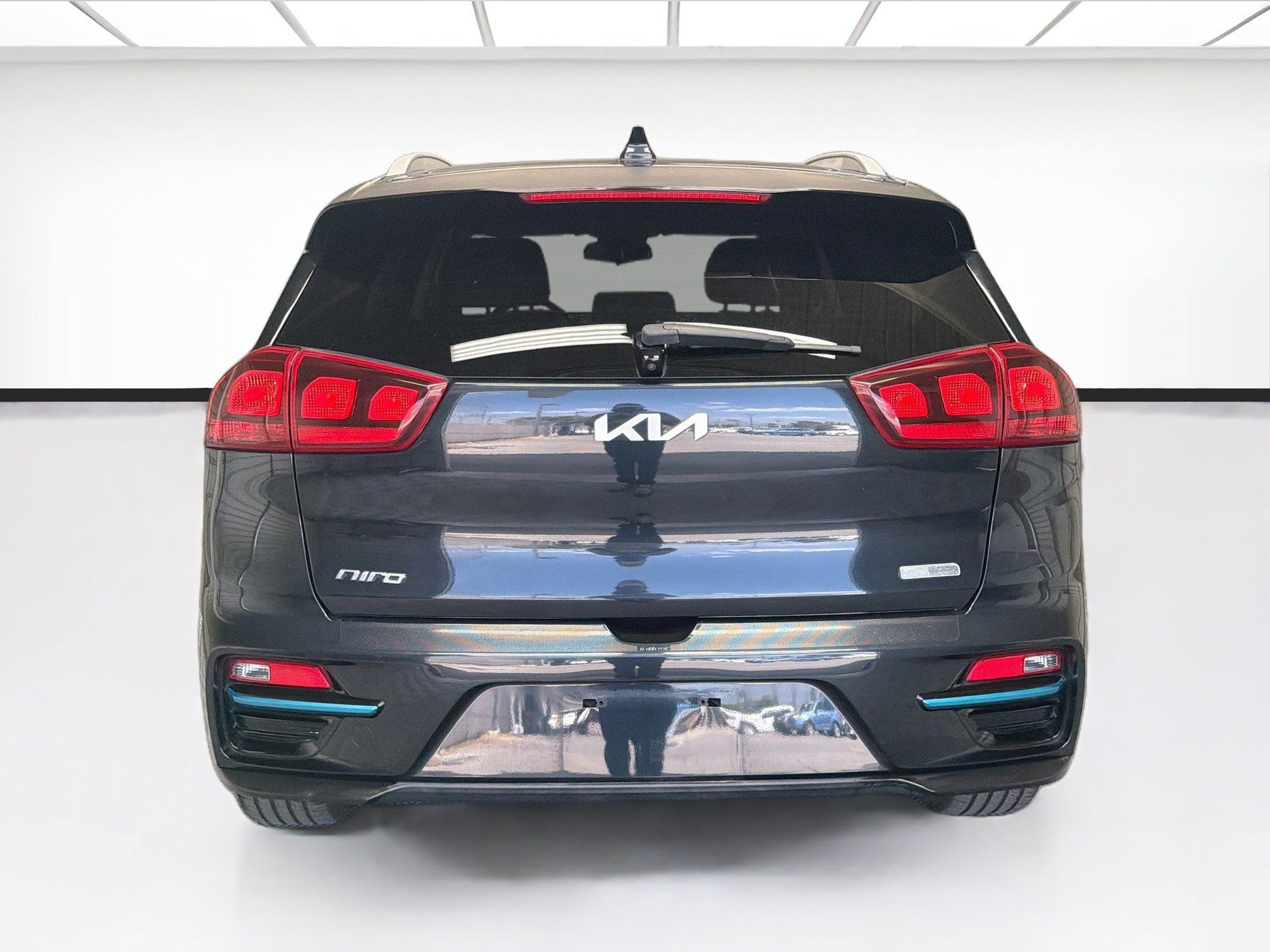 Used 2022 Kia Niro EX FWD image 5