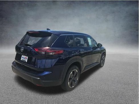 Used 2025 Nissan Rogue SV FWD image 8
