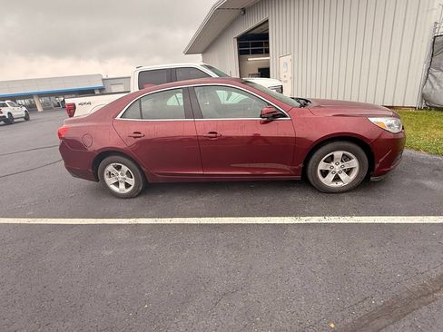 Used 2016 Chevrolet Malibu LT FWD image 3
