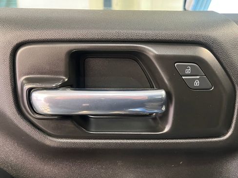 Used 2022 Chevrolet Silverado 1500 Custom Trail Boss image 33