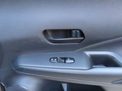 Used 2020 Nissan Kicks S image 35