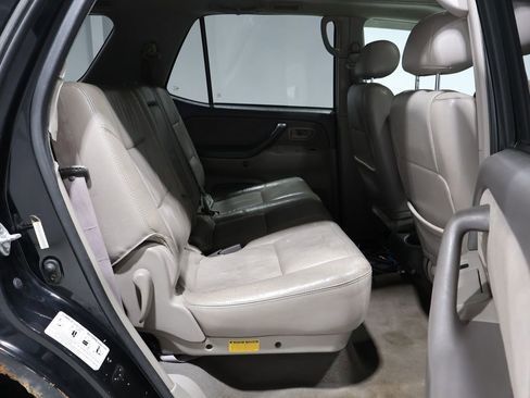Used 2002 Toyota Sequoia SR5 image 22