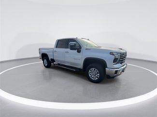 Used 2024 Chevrolet Silverado 3500 LTZ w/ LTZ Convenience Package video 2