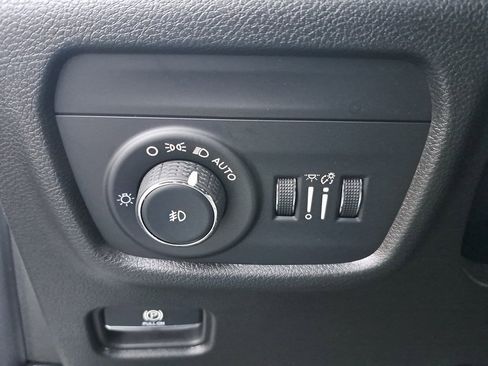 Certified 2023 Jeep Grand Cherokee L Limited image 29