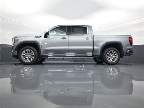 Used 2025 GMC Sierra 1500 Denali w/ Technology Package image 28