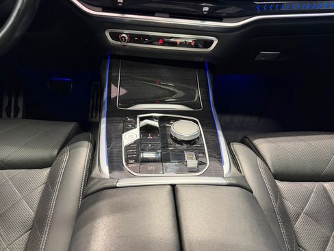 Used 2024 BMW X7 xDrive40i w/ M Sport Package AWD/4WD image 34
