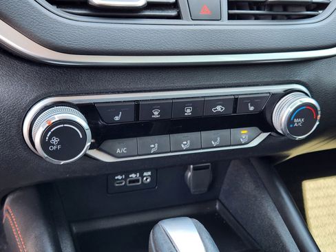 Used 2019 Nissan Altima 2.5 SR w/ SR Premium Package image 20