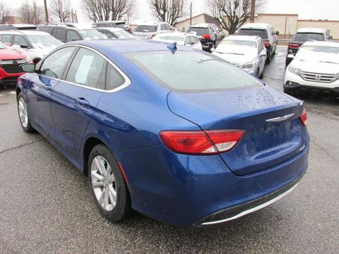 Used 2015 Chrysler 200 Limited w/ Convenience Group image 6